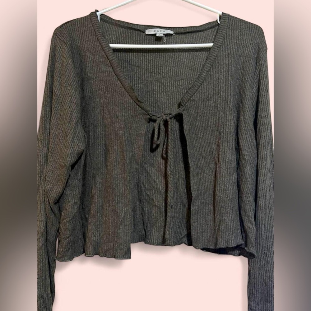 Chic Green Ribbed Blouse with Tie Detail